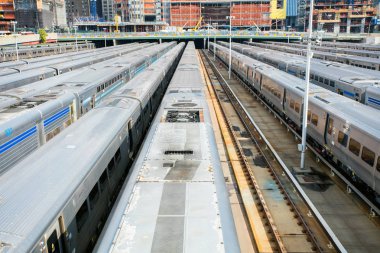 Park edilmiş tren istasyonunda