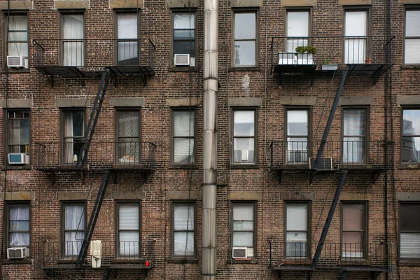 new York'ta yangın merdiveni