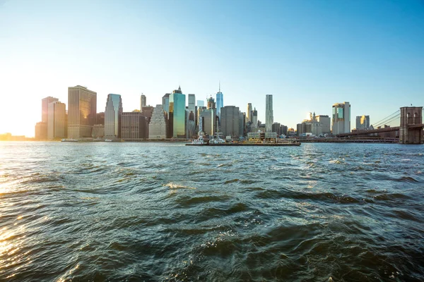 Manhattan, řeky hudson a Brooklynský most — Stock fotografie