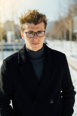 Gözlüklü akıllı