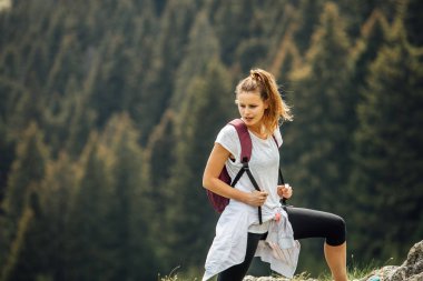 Doğayla duran tek kadın