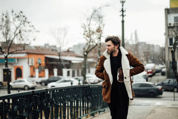 Alone Handsome Man Beard Winter Autumn Coat Walking Alone Next — Stock Photo, Image