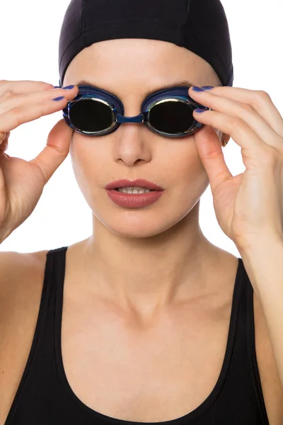 Retrato Swimmer Mulheres Maiô Isolado Branco Olhando Para Lado Com — Fotografia de Stock