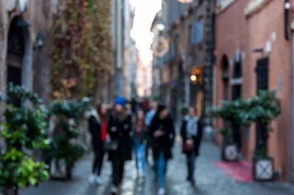 Folla sfocata e offuscata per strada — Foto Stock