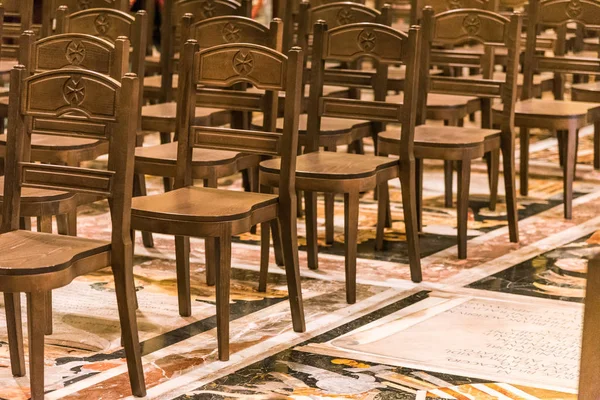 Wooden chairs in the Maltese cathedral — Stock Photo, Image