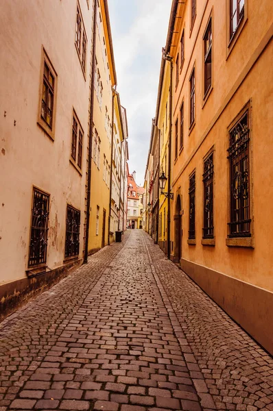 Smal gata i gamla stan — Stockfoto