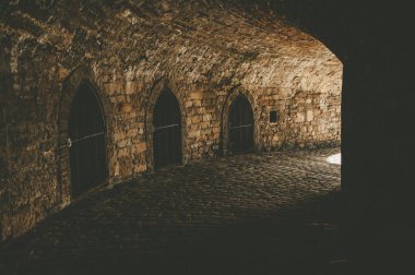 Ortaçağ kalesine mistik giriş