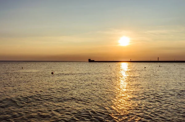 Spektakulärer Sonnenuntergang Über Dem Meer — Stockfoto