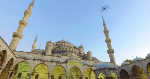 Стамбул. Мечеть Султана Ахмета, также известная как Голубая мечеть . — стоковое видео