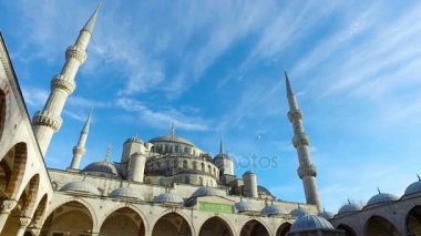 Istanbul. Sultan Ahmet Camii, Sultanahmet Camii olarak da bilinir.