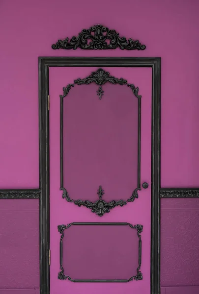 Alte Dramatische Rosa Türen Auf Dem Hintergrund Der Wand — Stockfoto