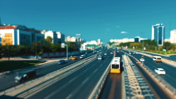 Czas Mijania Ruch Samochodowy Szerokiej Drodze Transport Rozwój Infrastruktury Mieście — Wideo stockowe