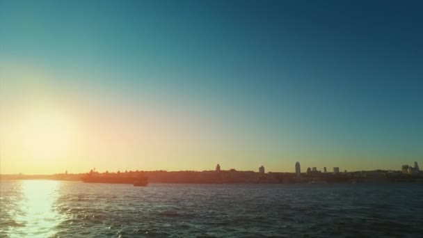 Silhuett Ett Skepp Vid Solnedgången Turkiet Istanbul Havet Scen Panorama — Stockvideo