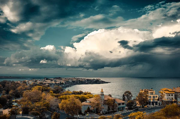 Dramatic clouds over the sea — Stock Photo, Image