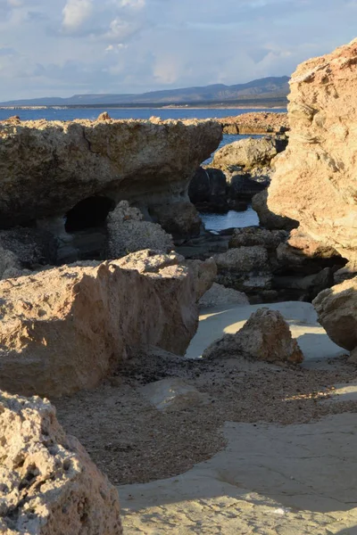 Playa rocosa cerca de Pjalá —  Fotos de Stock