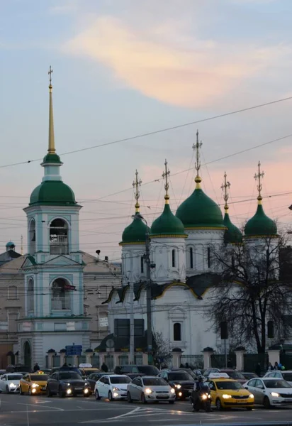 生命的三位一体的教会在莫斯科 Listy — 图库照片