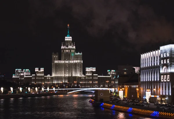 Ночь Москва Отраженная Реке — стоковое фото