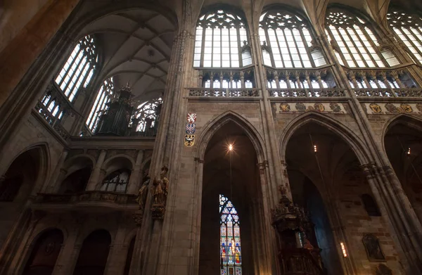 Interior Katedral St. Vitus di Praha — Stok Foto