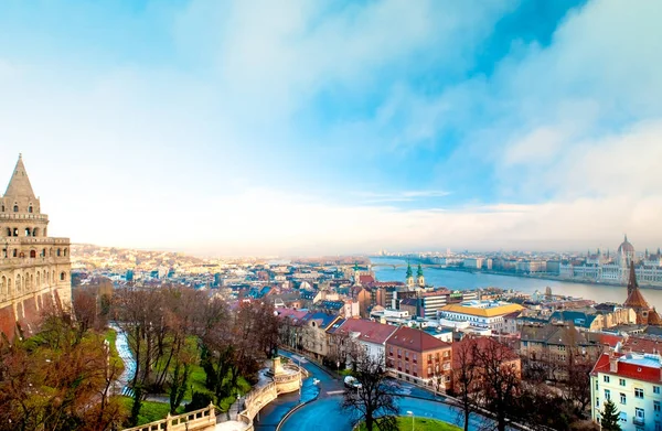 Panoramę Budapesztu od cytadeli z mostów i Pa — Zdjęcie stockowe