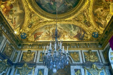 Versailles Paris, Fransa - 30 Aralık: Onu tavan resminde