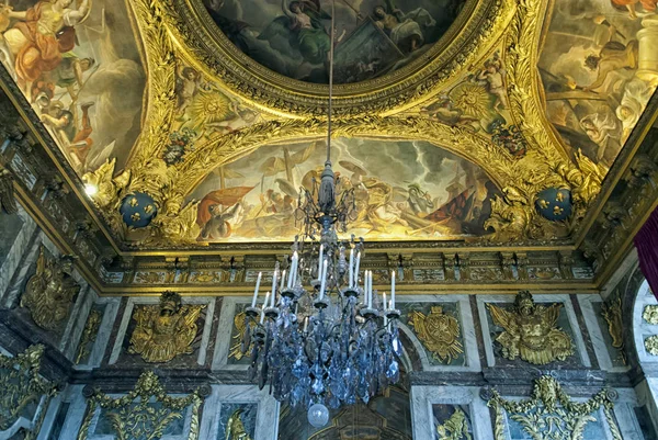 Versailles Paris, Francja - 30 grudnia: Malowanie sufitu w jej — Zdjęcie stockowe