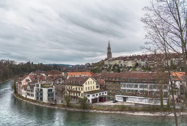 Panoramic view on the magnificent old town of Bern, capital of S — Stock Photo, Image