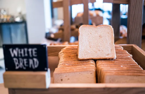 Closeup stapel van tarwe brood voor breakfas — Stockfoto