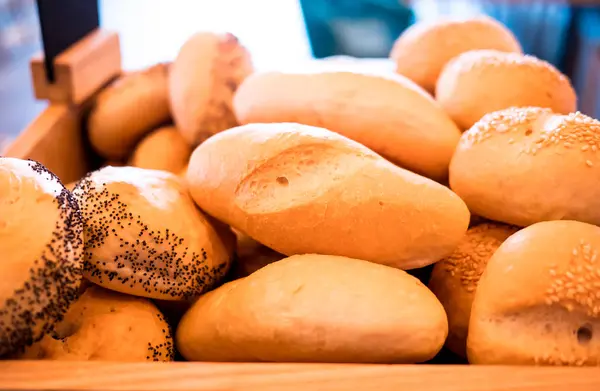 Closeup stapel van tarwe brood voor breakfas — Stockfoto