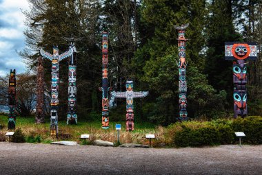 Totem direkleri Stanley Park, Vancouver