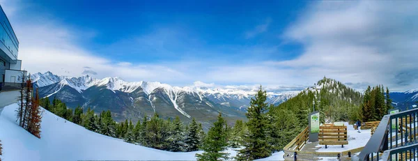 Panoramisch Uitzicht Van Banff Stad Site Omliggende Bergen Gezien Vanaf — Stockfoto