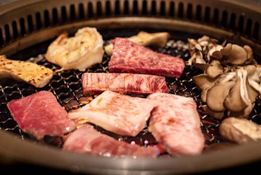 Japon barbeküsüne Yakinik denir.