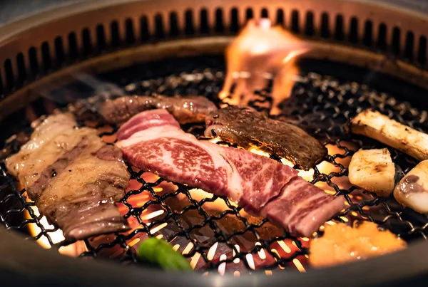 Barbacoa japonesa se llama Yakinik — Foto de Stock