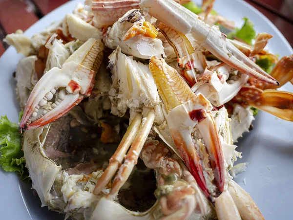 Gedämpfte Krabbe im Teller — Stockfoto