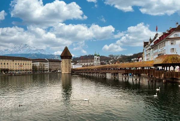 Luzern Switzerland April Chapel Bridge Famous Place Lake Luzern Snow — Stock Photo, Image