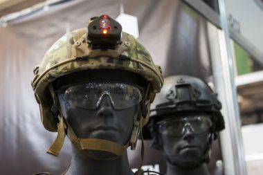 Ekim 10-13, 2017 XIV Uluslararası İhtisas Fuarı silah ve güvenlik 2017, tezgahı birinde