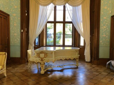 ALUPKA- DECEMBER 01, 2019: Old vintage interior of Vorontsov palace clipart