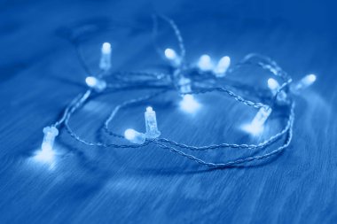 Led çelenk tonlu mavi renk.