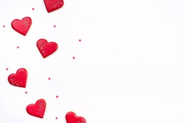 Kalp şeklinde kremalı zencefilli kurabiye..