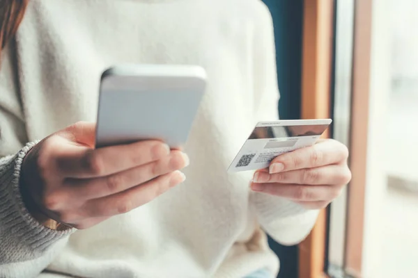 Nettobetalinger uten å forlate hjemmet . – stockfoto