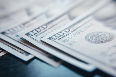 Amerikan dolarları yakın plan. Yüz Dolarlık Banknotlar.