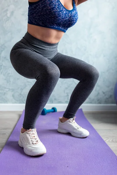 Fitness Workout Des Sportlichen Mädchens Sport Und Körperpflege Fitness Hause — Stockfoto