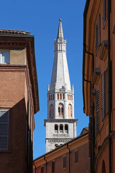 Ghirlandina çan kulesi, Modena, İtalya — Stok fotoğraf