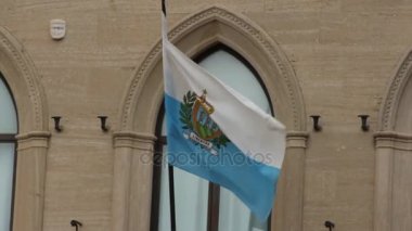 Hükümet Sarayı San Marino Cumhuriyeti bayrağı