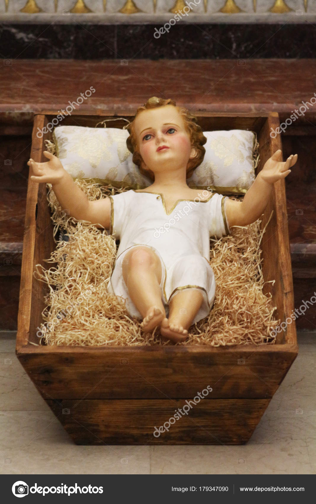 Baby hotsell jesus basket