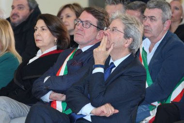 Modena, İtalya, 19 Ocak - 2018 - Paolo Gentiloni, İtalyan Yönetim Kurulu Başkanı, genel sunu Konferansı ve Belediye Modena, İtalya