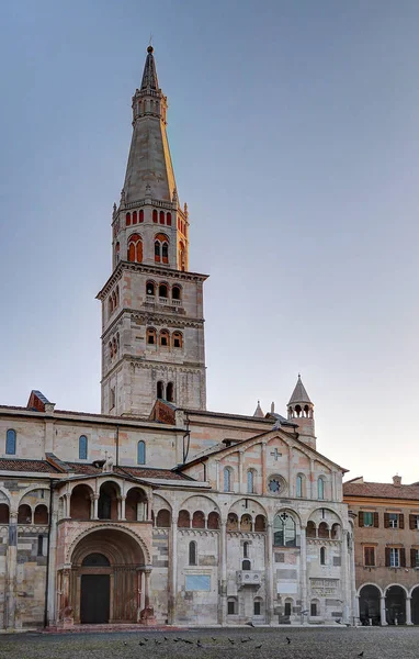 Modena Ghirlandina Tower Cathedral Piazza Grande Square Emilia Romagna Italy — Stock Photo, Image