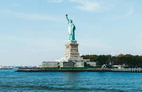 ニューヨークの自由の女神像（アメリカ）) — ストック写真