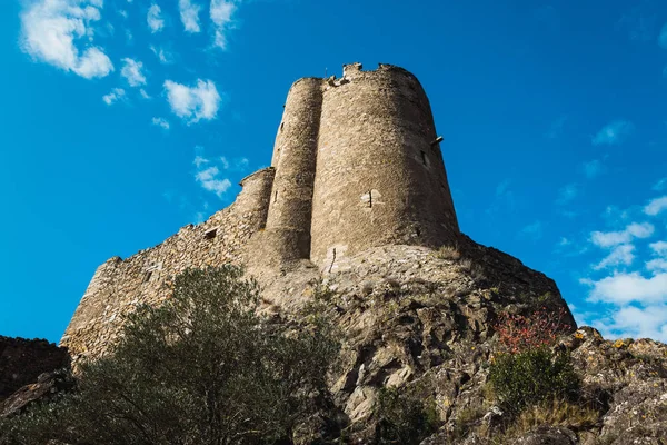 Torre medieval en Francia: Castillo de Lastours — Foto de Stock