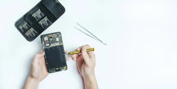 Reparación Teléfonos Inteligentes Desmanteló Teléfono Inteligente Destornilladores Para Desmontar Teléfono — Foto de Stock