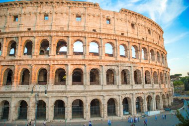 Colosseum veya Avrupa'nın en ünlü tarihi bina Coliseum